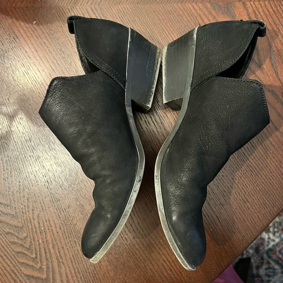 FRYE black Roman slide on ankle cut out short heel booties, size 6.5 - Picture 3 of 11